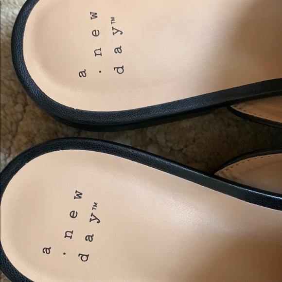 A new say Slides - Picture 3 of 4